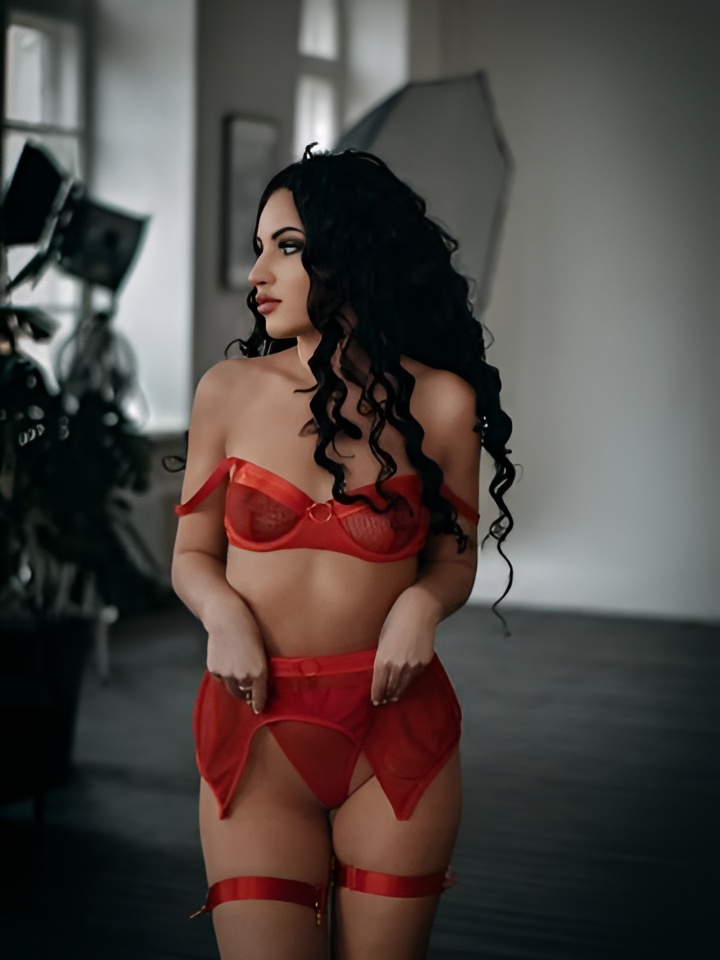 Елена привлекальеная девушка из Новоузенска цена от 5000 руб