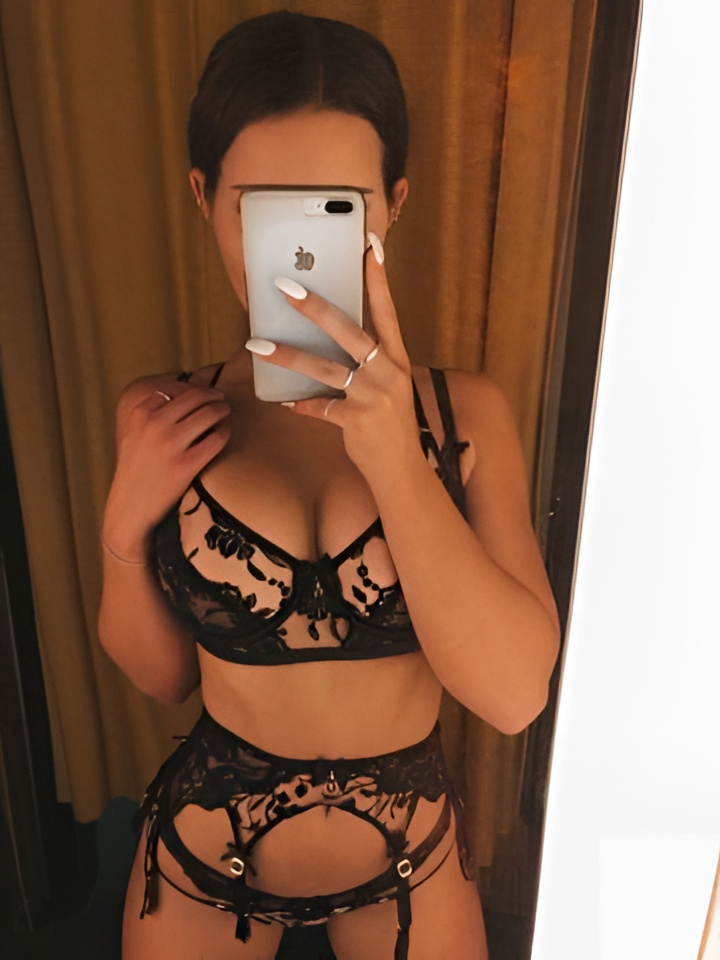 Сабина привлекальеная девушка из Новоузенска цена от 5000 руб