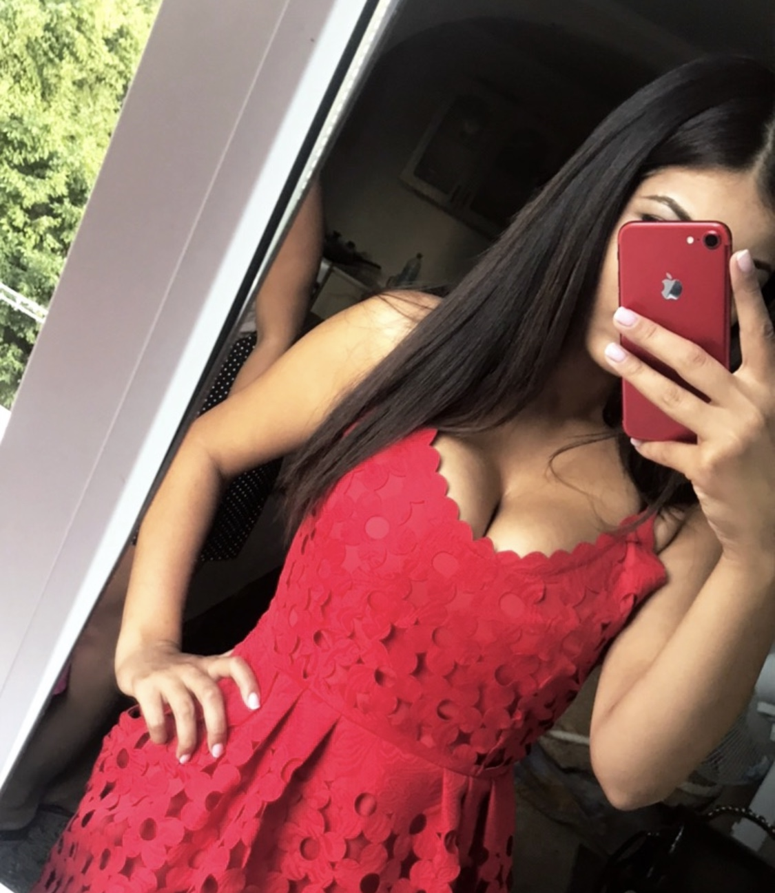 Карина привлекальеная девушка из Новоузенска цена от 3500 руб