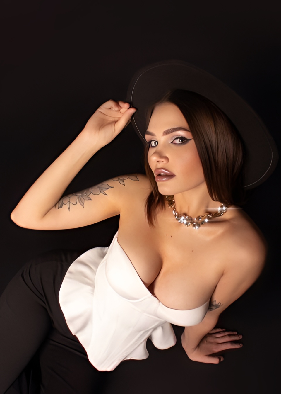 Яна привлекательная девушка из Новоузенска цена от 6000 руб