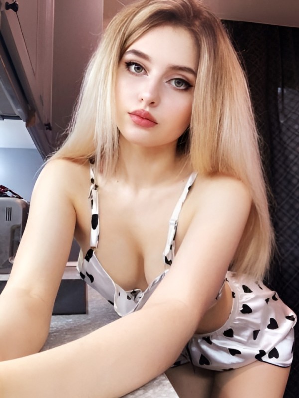 Надя привлекательная девушка из Новоузенска цена от 4000 руб