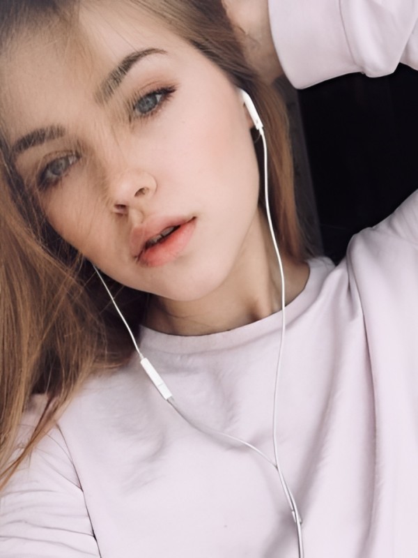 Виктория привлекательная девушка из Новоузенска цена от 2000 руб